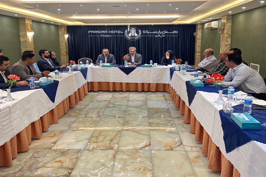 برگزاری نشست فعالان مردم‌نهاد حوزه میراث فرهنگی، صنایع‌دستی و گردشگری در هتل پارسیان عالی‌قاپو
